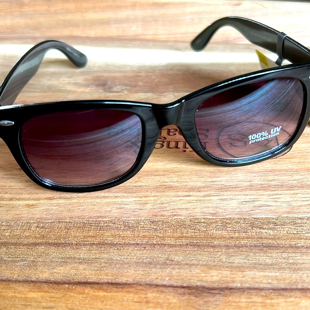 Young Men’s sunglasses by Sears 100% UV protection